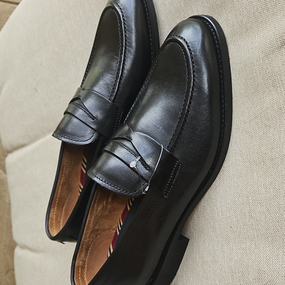 BROOKS BROTHERS Black Glenrock Leather Penny Loafers, Dress Shoes- Men's 8, 41